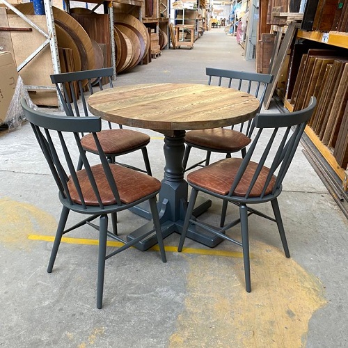 4 Seater Table and Chairs - 850mm Dia